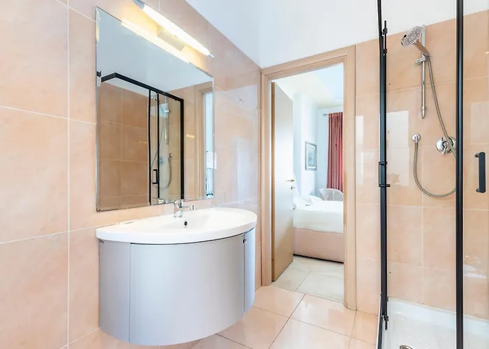 Gregorio Vii - Deliziosa A Due Passi Da San Pietro Bed & Breakfast 4*